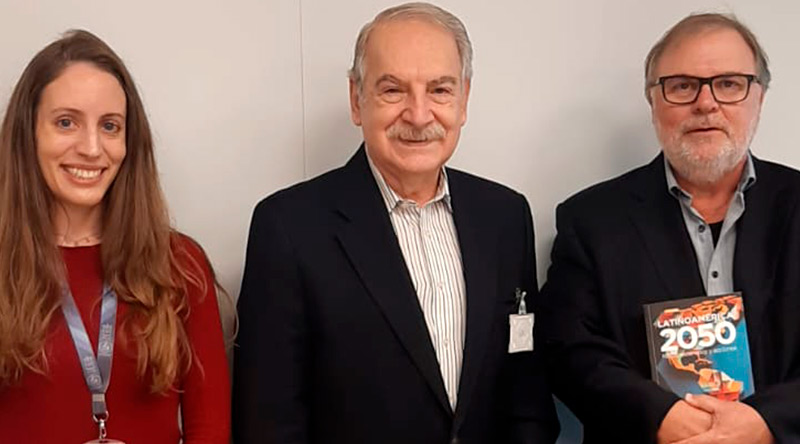 Rebeca Ciorniavei (IRO) e o Secretário Executivo da FUNDASP, Padre João Farias, receberam o Prof. Carlos Dabdoub, Vice-reitor da UNIFRANZ da Bolívia (ao centro) – Outubro de 2023