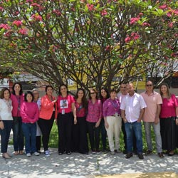 Equipe DERDIC reforça a importância do Outubro Rosa.