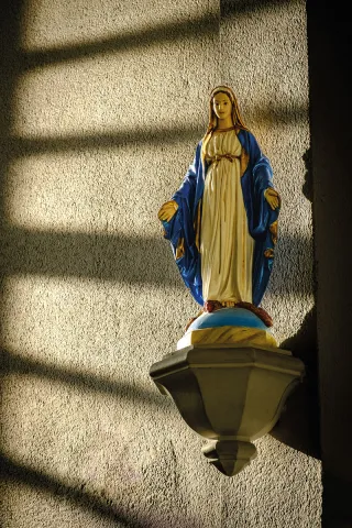 Nossa Senhora das Graças – Campus Consolação – Marquês de Paranaguá PUC-SP