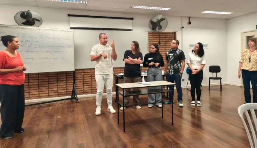 Derdic tem programa pioneiro para empregabilidade de surdos
