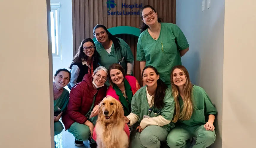 HSL recebe visita da Nala, a “cãolaboradora” de apoio emocional